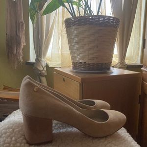 Calvin Klein tan suede heels!